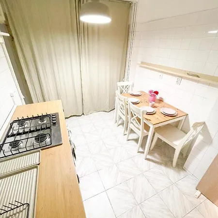 Apartment 3 Warm In The Center